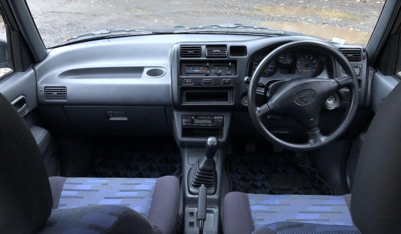 Toyota RAV4 L 4×4 1995 full