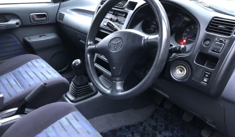 Toyota RAV4 L 4×4 1995 full