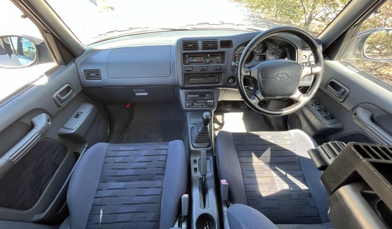 Toyota RAV4 L 4×4 1996 full