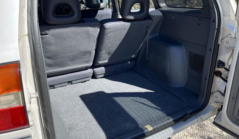 Toyota RAV4 L 4×4 1996 full