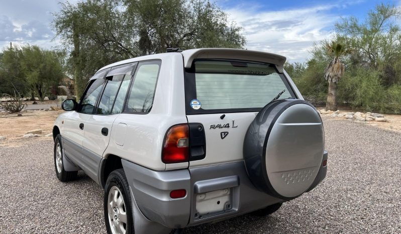 Toyota RAV4 L 4×4 1996 full