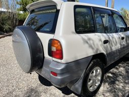 Toyota RAV4 L 4×4 1996 full