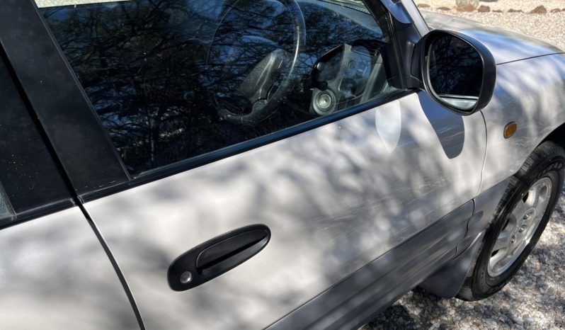 Toyota RAV4 L 4×4 1996 full