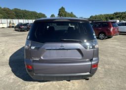 Mitsubshi Outlander 2009 full