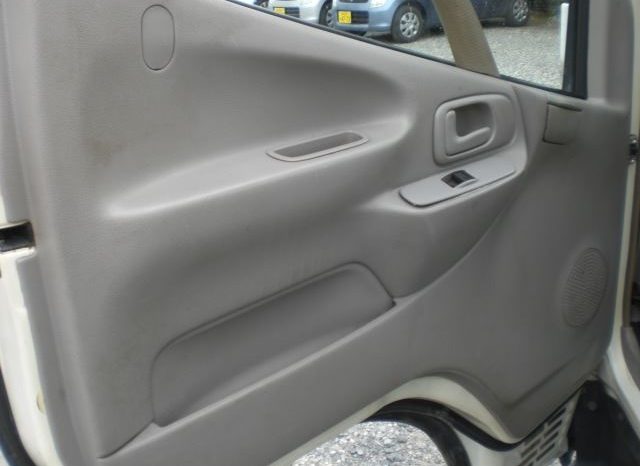 Toyota Dyna  2 ton low floor double cab 2009 full