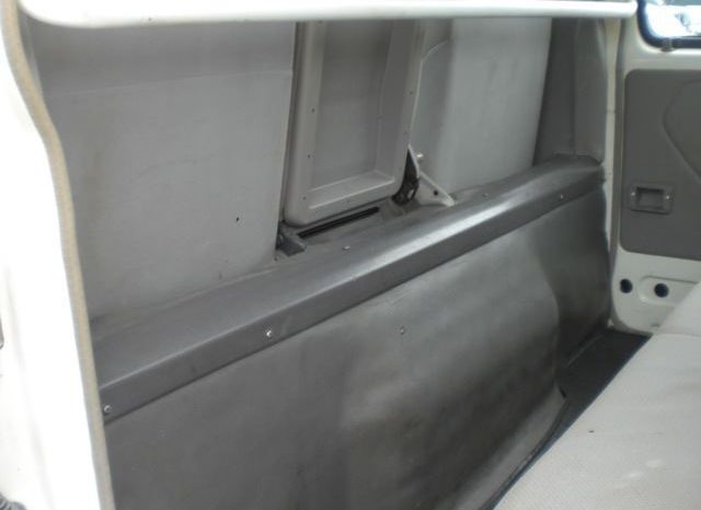 Toyota Dyna  2 ton low floor double cab 2009 full