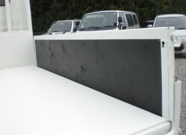 Toyota Dyna  2 ton low floor double cab 2009 full