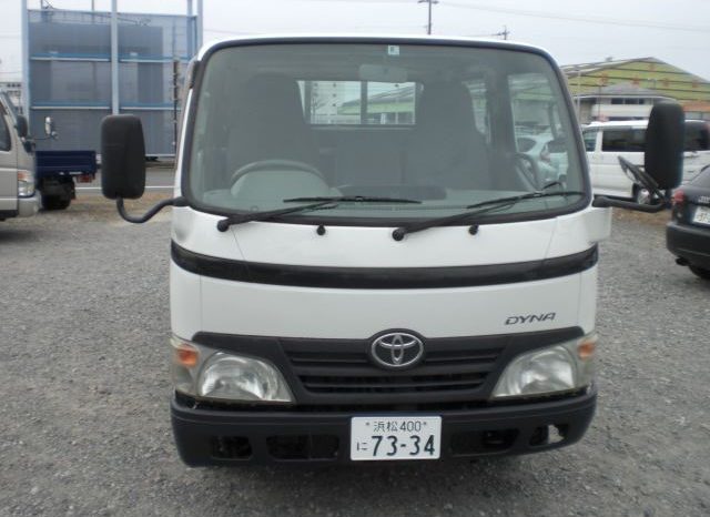 Toyota Dyna  2 ton low floor double cab 2009 full