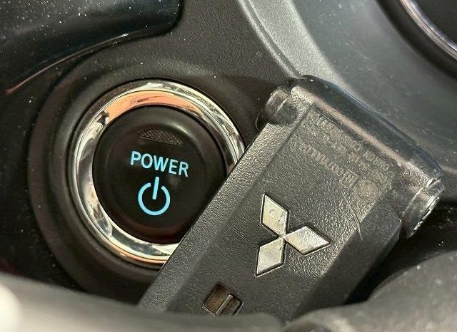 Mitsubshi Outlander PHEV S Edition 2019 full