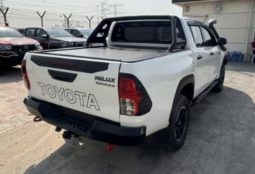 TOYOTA HILUX 2019 full
