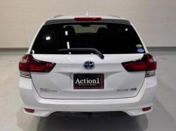 TOYOTA COROLLA FIELDER HYBRID G WxB 2017 full