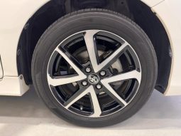 TOYOTA COROLLA FIELDER HYBRID G WxB 2017 full