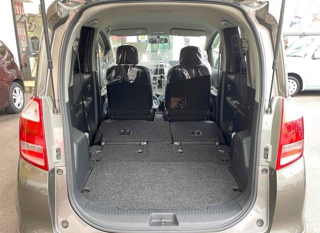 Toyota Ractis G S Package 2006 full