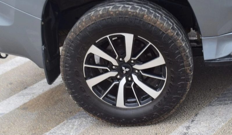 Mitsubishi Montero Sport 2016 full