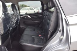 Mitsubishi Montero Sport 2016 full