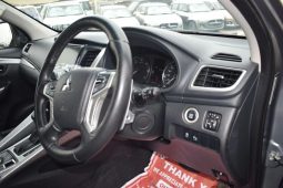 Mitsubishi Montero Sport 2016 full