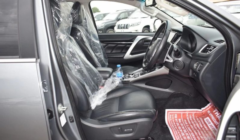 Mitsubishi Montero Sport 2016 full