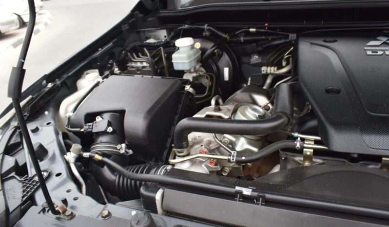 Mitsubishi Montero Sport 2016 full