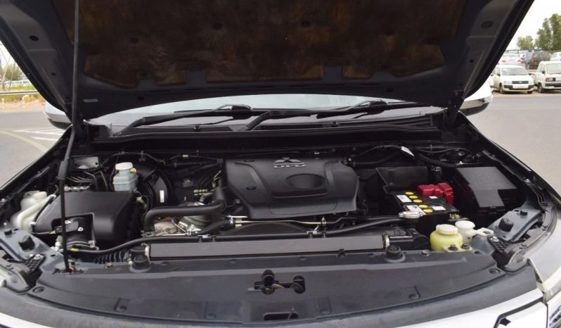 Mitsubishi Montero Sport 2016 full