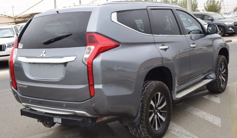 Mitsubishi Montero Sport 2016 full