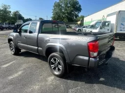 Toyota Tacoma TRD Sport 2017 full