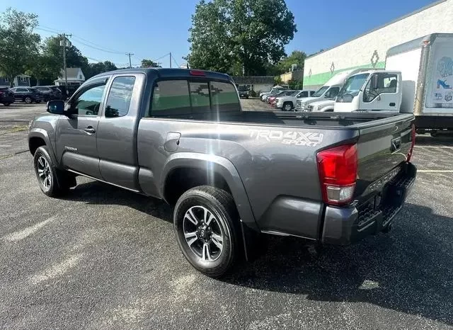 Toyota Tacoma TRD Sport 2017 full