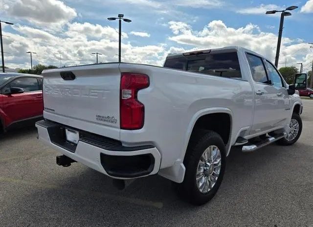 Chevrolet Silverado 2500 High Country 2022 full