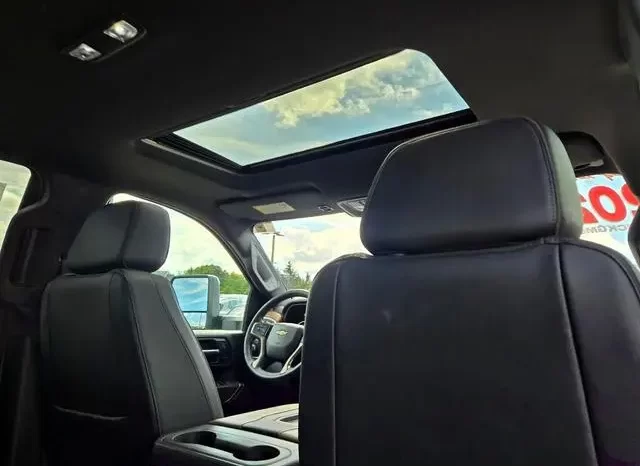 Chevrolet Silverado 2500 High Country 2022 full