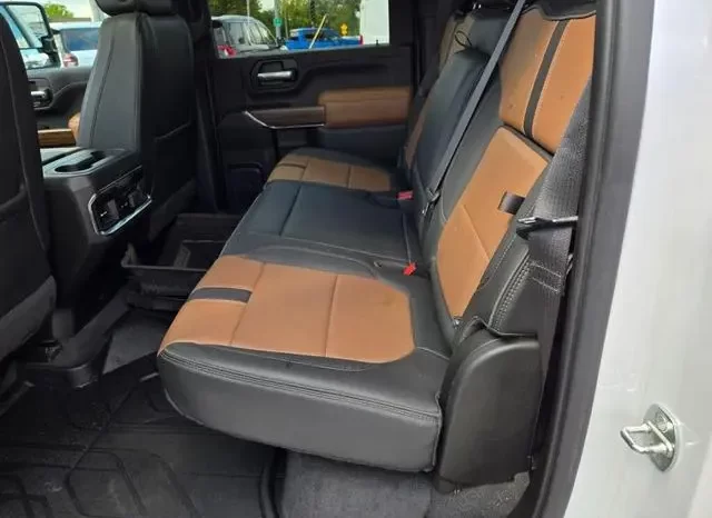 Chevrolet Silverado 2500 High Country 2022 full