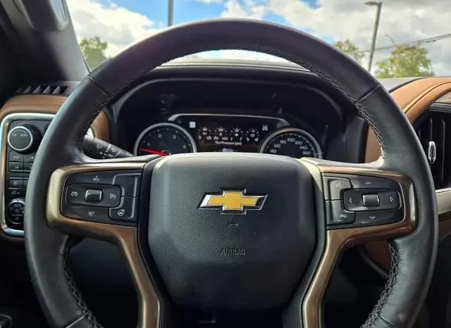 Chevrolet Silverado 2500 High Country 2022 full