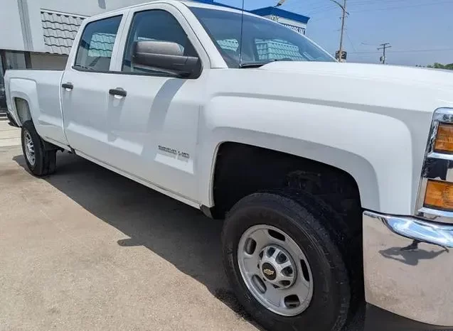 Chevrolet Silverado 2500 WT 2017 full