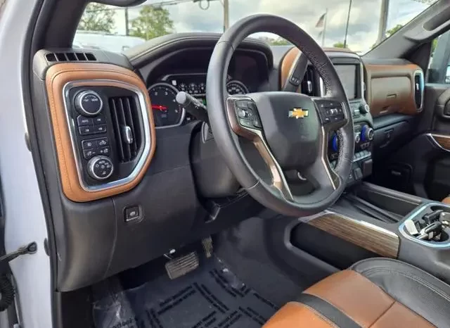 Chevrolet Silverado 2500 High Country 2022 full
