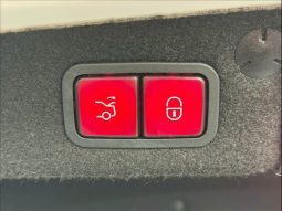 MERCEDES BENZ C-CLASS C200 AVANTGARDE AMG LINE 2015 full