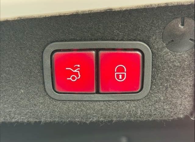 MERCEDES BENZ C-CLASS C200 AVANTGARDE AMG LINE 2015 full