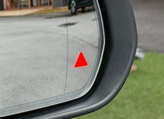 MERCEDES BENZ C-CLASS C200 AVANTGARDE AMG LINE 2015 full