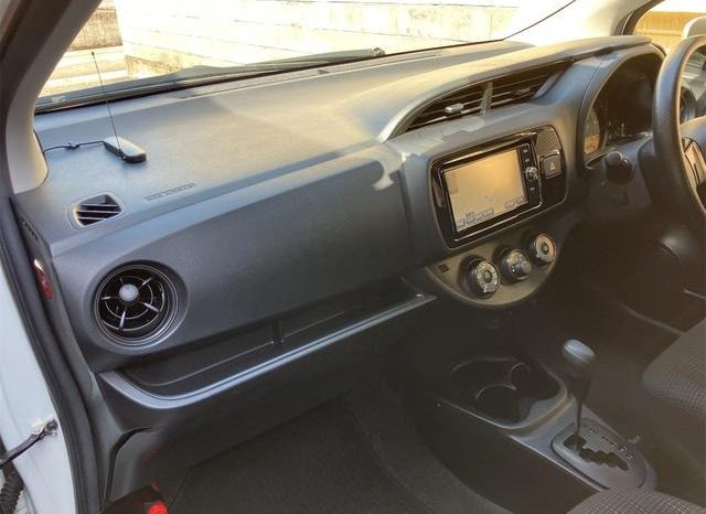 Toyota Vitz F 2017 full