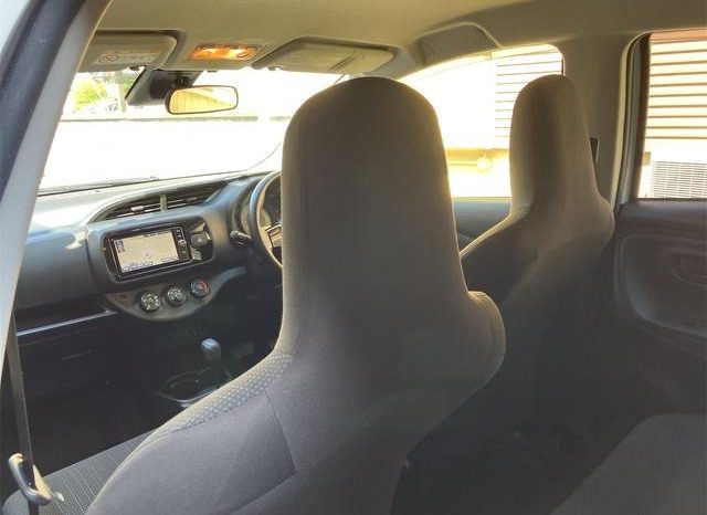 Toyota Vitz F 2017 full