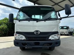 Hino Dutro Flat Body 2t or More and Less Than 5t 2017 full