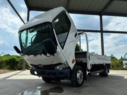 Hino Dutro Flat Body 2t or More and Less Than 5t 2017 full