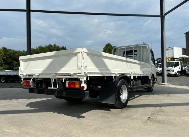 Hino Dutro Flat Body 2t or More and Less Than 5t 2017 full