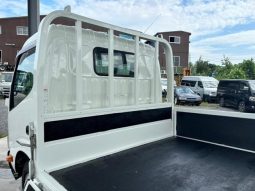 Hino Dutro Flat Body 2t or More and Less Than 5t 2017 full