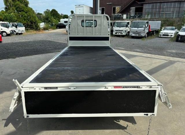 Hino Dutro Flat Body 2t or More and Less Than 5t 2017 full