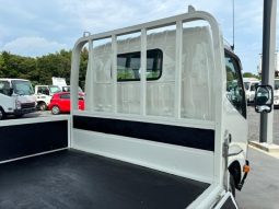 Hino Dutro Flat Body 2t or More and Less Than 5t 2017 full