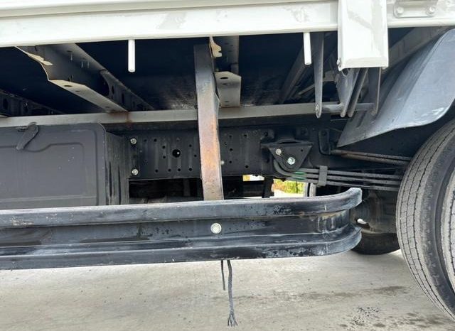 Hino Dutro Flat Body 2t or More and Less Than 5t 2017 full