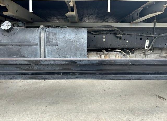 Hino Dutro Flat Body 2t or More and Less Than 5t 2017 full