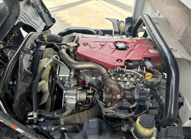 Hino Dutro Flat Body 2t or More and Less Than 5t 2017 full