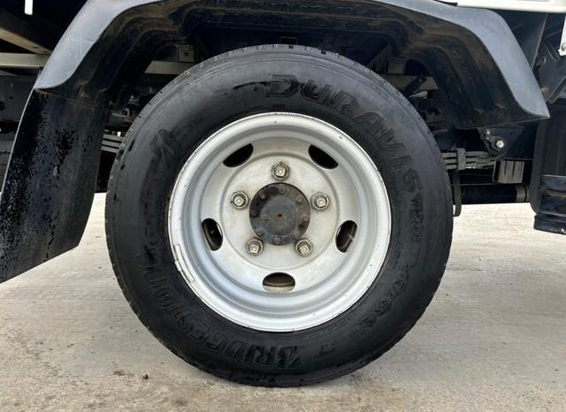 Hino Dutro Flat Body 2t or More and Less Than 5t 2017 full