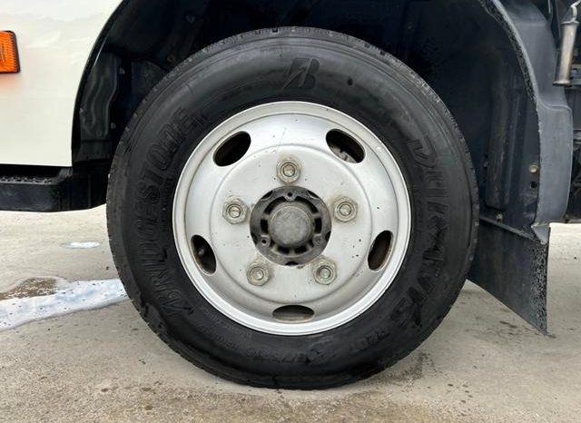 Hino Dutro Flat Body 2t or More and Less Than 5t 2017 full