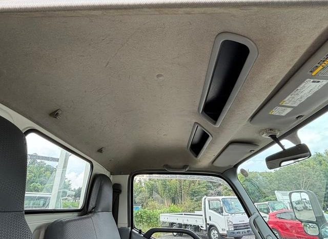 Hino Dutro Flat Body 2t or More and Less Than 5t 2017 full