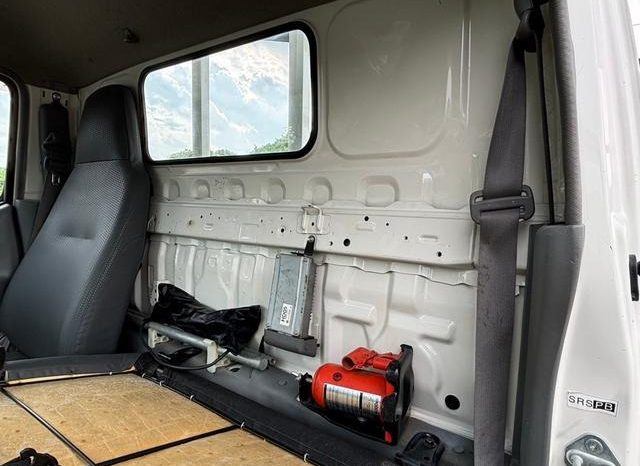 Hino Dutro Flat Body 2t or More and Less Than 5t 2017 full